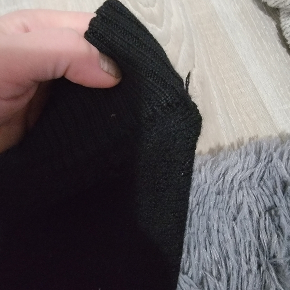 Lululemon Infinity Scarf - Picture 4 of 4